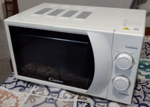 Candy CMW 2070M 700 W Forno a Microonde a Libera Installazione - 20L, Bianco - Foto 1 di 15