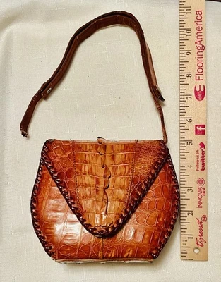 Cartera de mano de cocodrilo cocodrilo genuino de colección de los años 50 6”x11”x2” CORREA RASGADA Foto 1 de 4