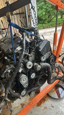 Motor completo LC3 STS-V Cadillac 4,4 L sobrealimentado V8 Foto 1 de 4