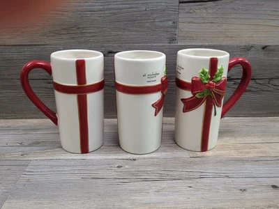Juego de 3 tazas altas St. Nicholas Square Holly cinta roja Navidad Foto 1 de 4