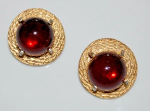 ELEGANT VTG MCM COUTURE ROUND RED CABOCHON MODERN STYLE GOLDEN CLIP-ON EARRINGS - Picture 1 of 11