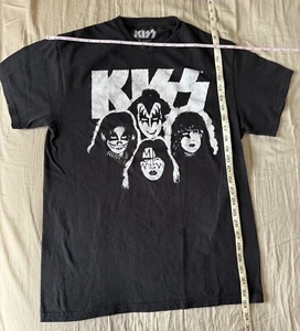 Kiss Rock And Roll Short Sleeve T Shirt, 100% Cotton, Size Medium - Picture 1 of 4