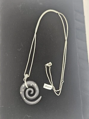 Nuevo con etiquetas Collar Largo Brighton Free Spirit Espiral Cristal Negro $98 Foto 1 de 4