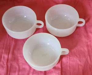 Glasbake Vintage Stackable Mug Handle White Milk Glass Soup/Chili 3 Bowls C2-C - Picture 1 of 4
