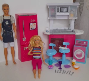 BARBIE & KEN DOLLS WITH KITCHEN ACCESSORIES - Picture 1 of 4