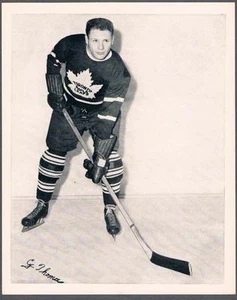 1945-54 Quaker Oats Photo Toronto Maple Leafs #55 Cy Thomas/Home Still - Bild 1 von 1