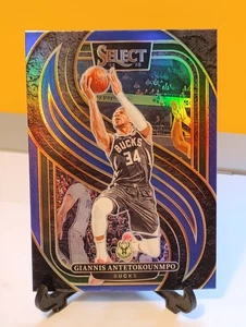 Panini Select Premier Level Blue Prizm Giannis Antetokounmpo #137 2024-25 - Imagen 1 de 4