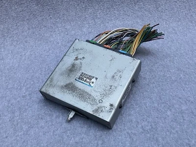 1998 三菱 Montero Sport 3.0L MT 手动发动机电脑 ECM ECU MD349506 — 第 1/4 张图片