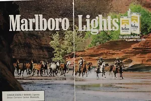 1981 Marlboro Lights Zigaretten Männer Cowboys Pferd 2 Seiten Vintage Print Ad - Bild 1 von 1