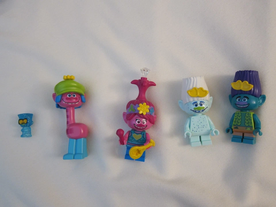 Lego TROLLS Pop Village Celebration 41255 Minifigures ONLY - Image 1 of 1