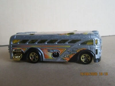 497N Hotwheels Malaysia Surfin Scuola Autobus 2000 Scala 1:64 - Immagine 1 di 4