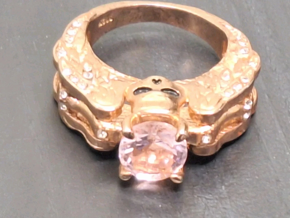 玫瑰金粉色蓝宝石和白色 cz 珠宝头骨戒指 尺寸 6 签名 — 第 1/4 张图片