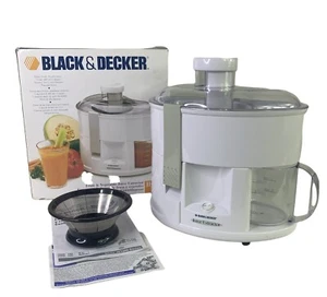 BLACK & DECKER JE1200 ELECTRIC 200W JUICE EXTRACTOR FRUIT VEGETABLE HEALTH EUC - Picture 1 of 7