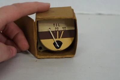 1940 Ford Standard OIL Dash Guage 01A-9273-B NOS - Image 1 of 3
