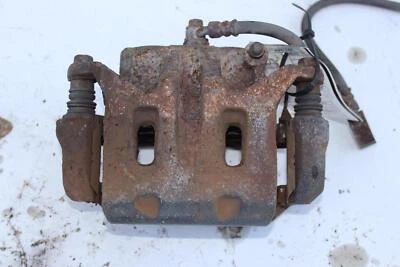 2002 INFINITI Q45 M45 ПЕРЕДНИЙ ЛЕВЫЙ СУППОРТ БОКОВОГО ТОРМОЗА СО ШЛАНГОМ OEM - Изображение 1 из 3