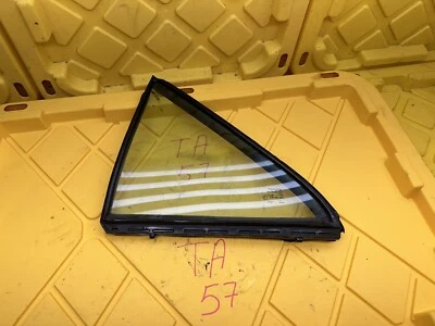 Toyota Camry 2016 fabricante original puerta trasera derecha ventana ventilación vidrio con sello de goma 6818806130 Foto 1 de 4