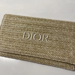 Dior Clutch Tasche Leinen Neuheit Sommer 2023 Bag only - Neu aus Japan - Bild 1 von 4