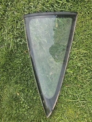 90-94 Mitsubishi Eclipse Eagle Talon Right Quarter Window Passenger Side 1G DSM - Image 1 of 2