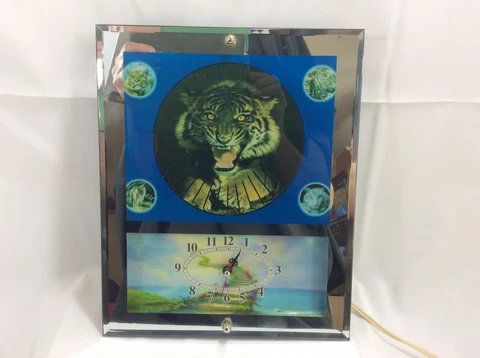 Vintage Lion Mirrored Motion Light And Clock 80’s Spinner Wall Lamp Cover