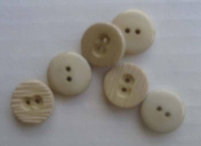 CRAFT-SEWING/KNITTING-BUTTONS 6 x 16mm Diam.Taupe 2 Hole Buttons(Ribbed Design) - Image 1 of 1