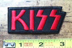 KISS Patch Aufbügeln Rock'n'Roll Band Metalljacke Nähen 80er Jahre Geschenk - Bild 1 von 1