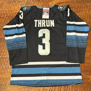 Maglia personalizzata firmata Henry Thrun San Jose Sharks JSA Coa autografata - Foto 1 di 5