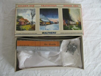 Walthers HO Denver & Rio Grande Western 40' Plug Door Reefer Box Car #932-3305 - Image 1 of 4
