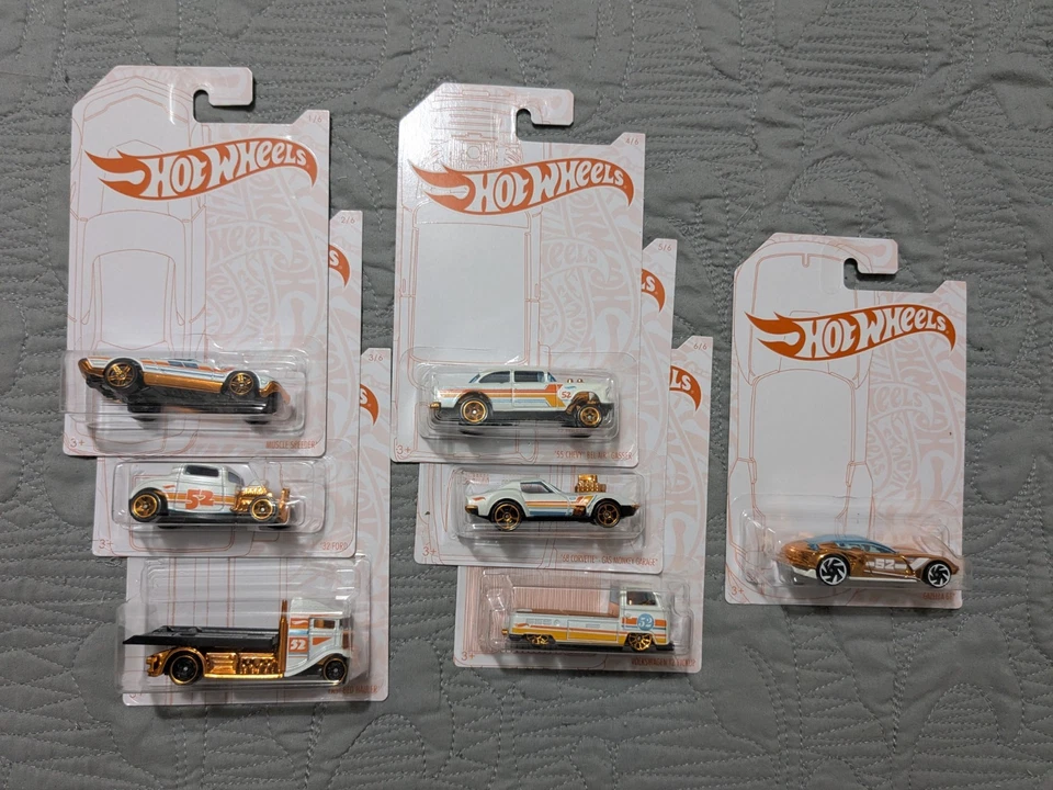 Hot Wheels 2020 perla y cromo 52 aniversario con Chase Car Foto 1 de 1