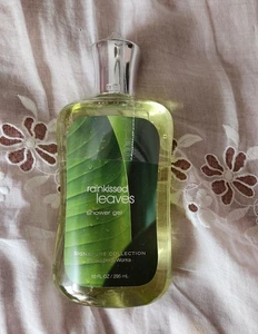 Bath & Body Works gel doccia foglie baciate dalla pioggia 10 oz NUOVO E SIGILLATO - Foto 1 di 2