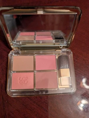 Estee Lauder Deluxe All-Over Face Compact, Blush (3) and Bronzer (1), New - Image 1 of 3