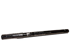 Lápiz delineador de cejas Avon Ultra Luxury - negro suave - Imagen 1 de 2