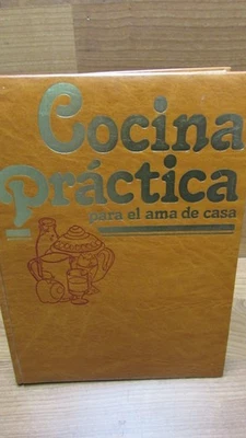 Vintage Cocina Practica Para El Ama De Casa Spanish Cookbook Leather bound HC - Image 1 of 4