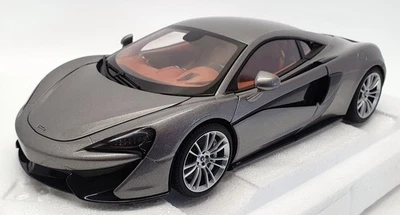 Autoart 1/18 Scale Diecast 76043 - McLaren 570S - Blade Silver - Image 1 of 4