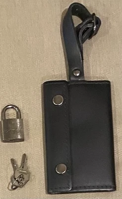 Hartmann Leather Luggage Tag Snaps Folding Address Card Holder W/ Lock & Keys - Image 1 of 3