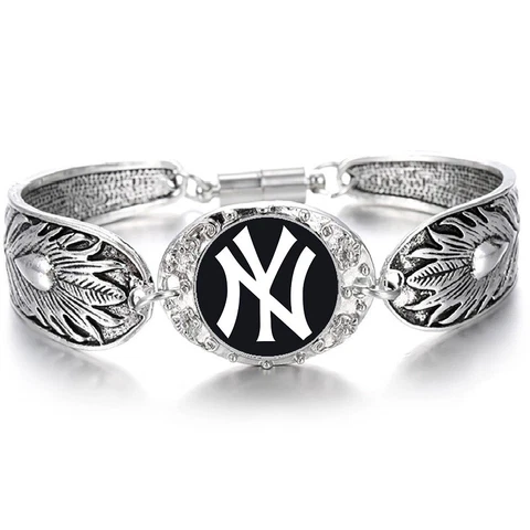 New York NY Yankees Women's Sterling Silver Bracelet Baseball w Gift Pkg D3 Cover
