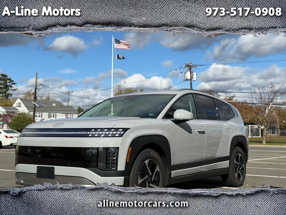 2026 Hyundai Ioniq 9 SE AWD - Image 1 of 4