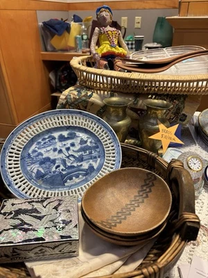 Antiguo plato de porcelana reticulado azul y blanco exportación china del siglo XIX Foto 1 de 4