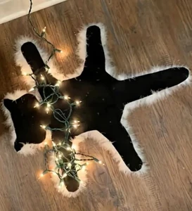 Christmas Vacation Electrocuted Cat - Picture 1 of 4