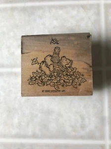 Bear PLAYING IN FALL LEAVES Rubber Stamp by STAMPIN UP - Picture 1 of 3