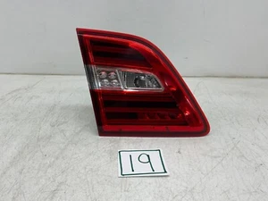Luz trasera interior del lado del conductor OEM Mercedes Benz W166 ML350 ML500 2012-2015 - Imagen 1 de 6