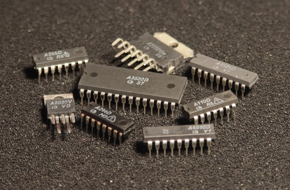 RFT A110D A1524D A2000Vm A202D A2030H A2030V A224D A244D A273D A283D NOS