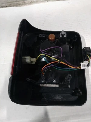 Conjunto de luz trasera derecha usado se adapta a: Jeep Wrangler VIN X 2021 carrocería JL de 6 dígitos Foto 1 de 4