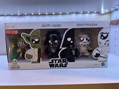 Juego de 3 estatuillas de vinilo Star Wars Mini Muggs Yoda Darth Stormtrooper nuevas en caja Foto 1 de 4