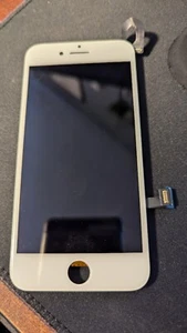White iPhone 8 Screen Replacement - Photo 1 sur 3