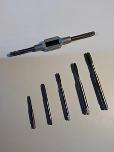 Gewindeschneider Mit 5 Gewindebohrer M2 - M5 Gut - Bild 1 von 2