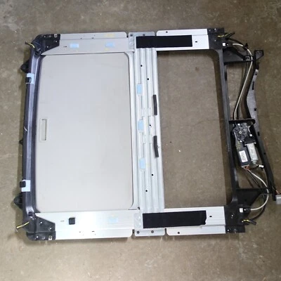 2013 2014 2015 2016 Ram 1500 2500 3500 Sunroof Sun Moon Roof Track Frame - Image 1 of 4