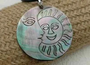 Abalone shell moon sun pendant - Picture 1 of 2