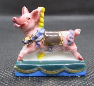 Feve Thème Animaux du Cirque Manège " Un COCHON " Pig #G6 - Imagen 1 de 2