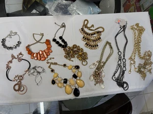 3,2 Pfund Vintage Modeschmuck - gebraucht - Bild 1 von 9