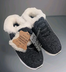 Zapatillas sin cordones Mark Nason Sketchers para mujer talla 6 100 % forradas en piel de oveja tejidas grises - Imagen 1 de 9